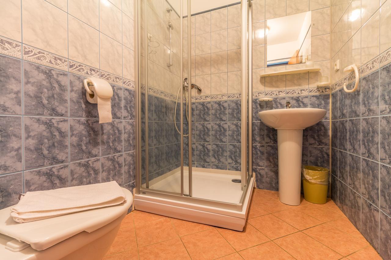 Hotel Franz Rejviz Luaran gambar